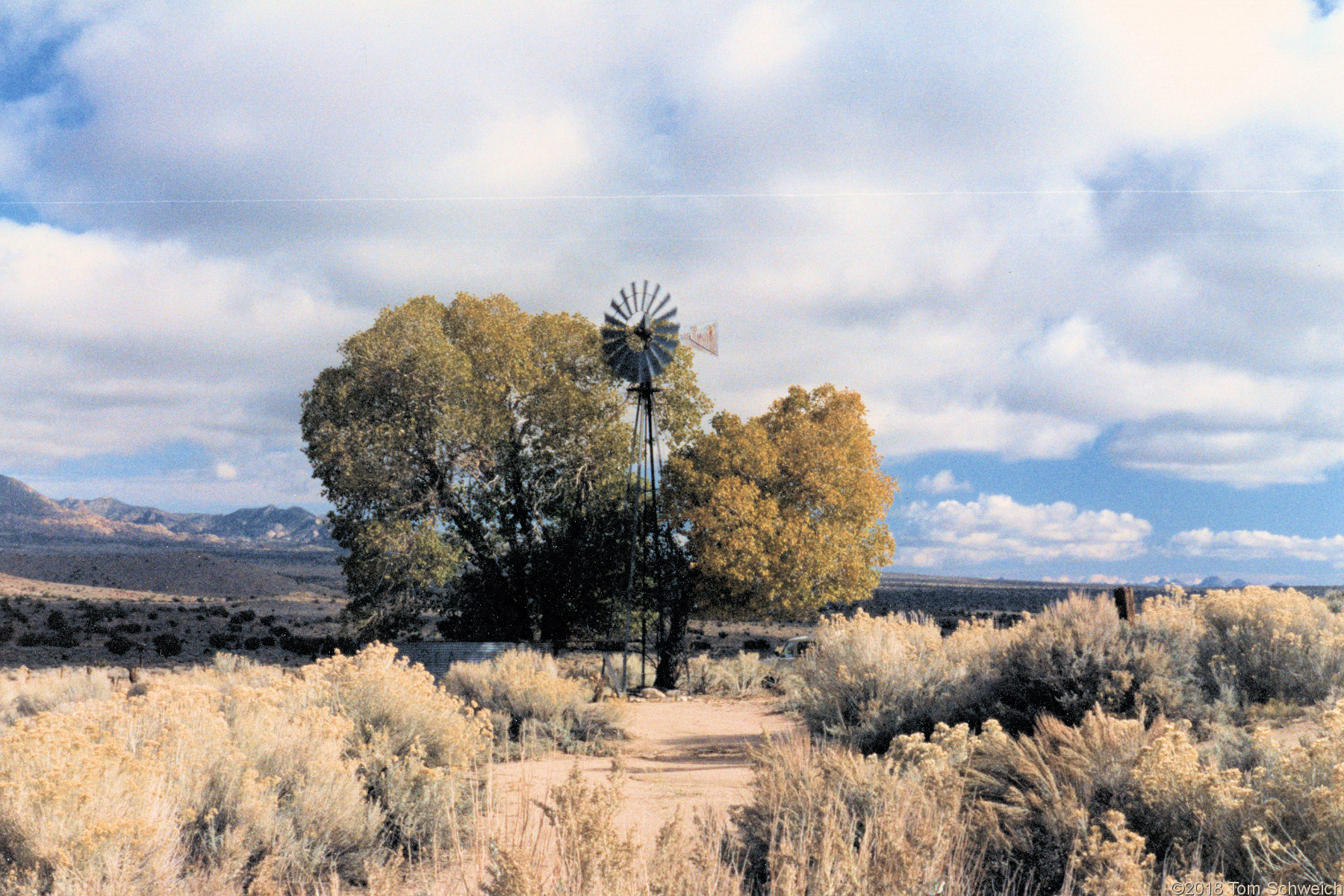 California, San Bernardino County, Eastern Mojave Desert, Government Holes.