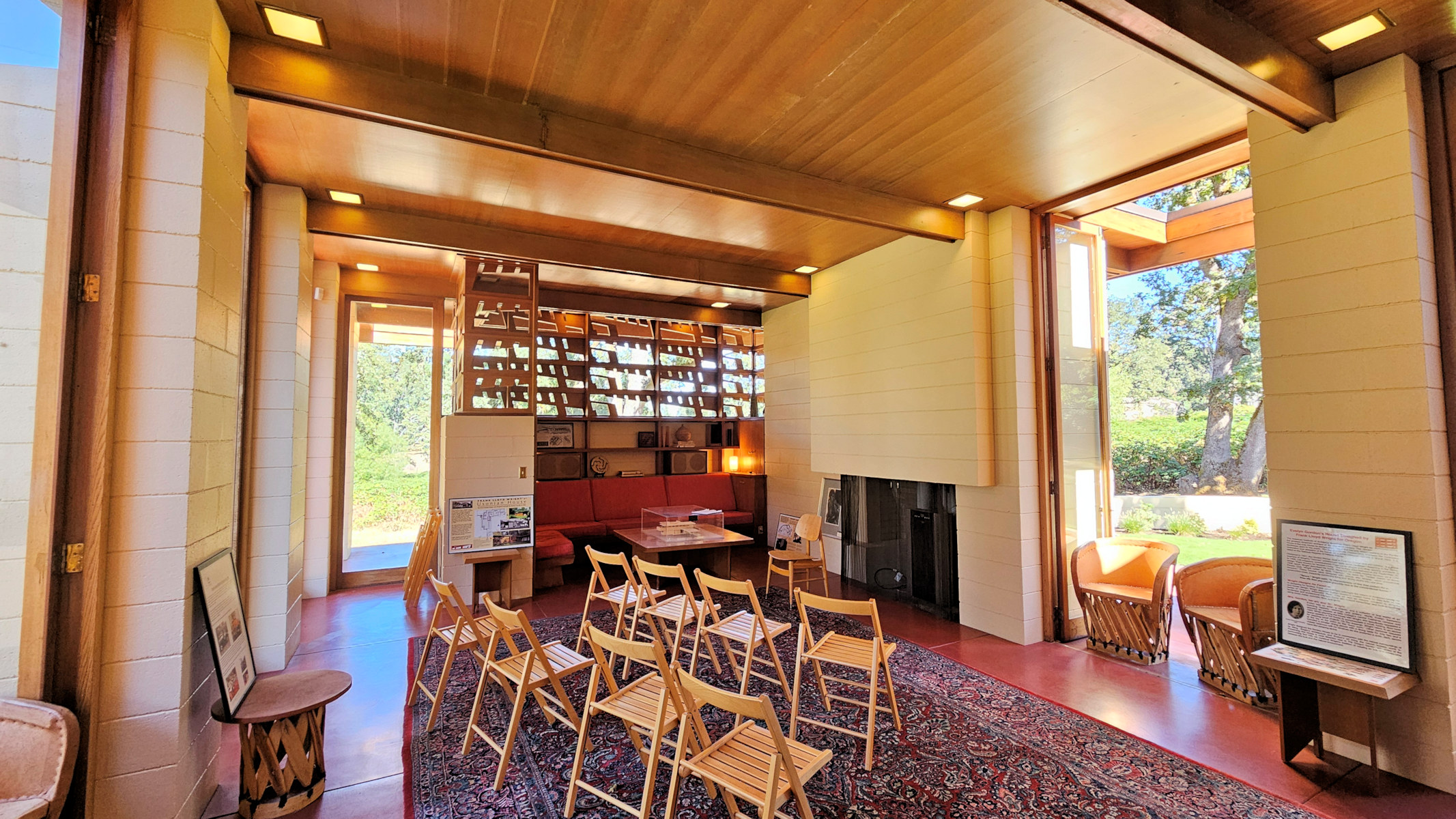 Oregon, Marion County, Silverton, Gordon House