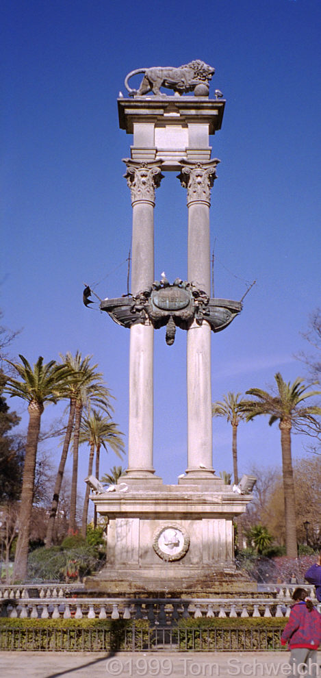 Monument to Christpher Columbus.