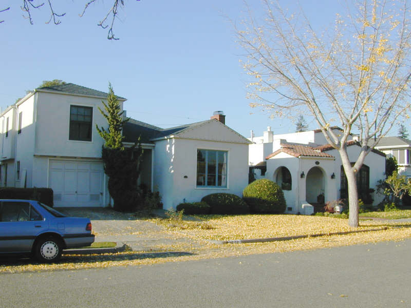 House on Fairview Avenue with Ginko leaves.