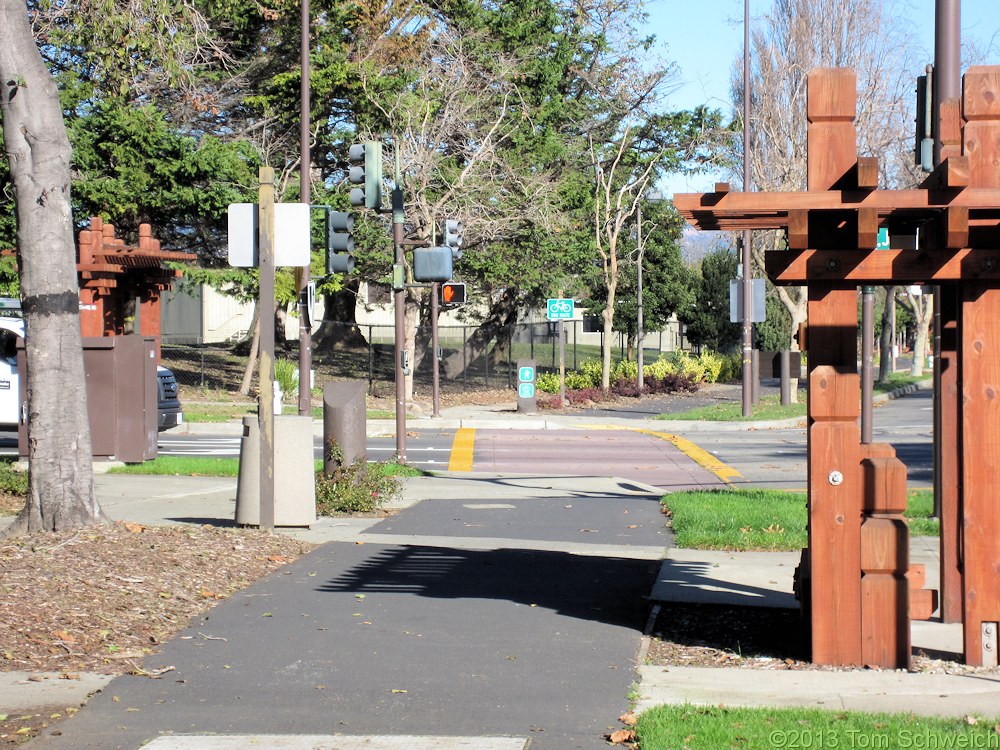 Bay Farm Island, Bicycle Path