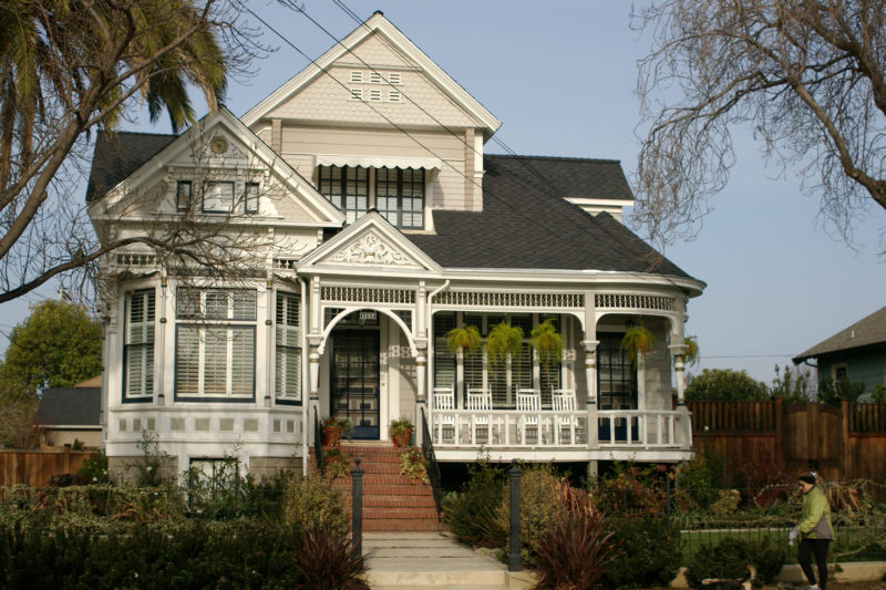 Victorian house on High St near Madison St.