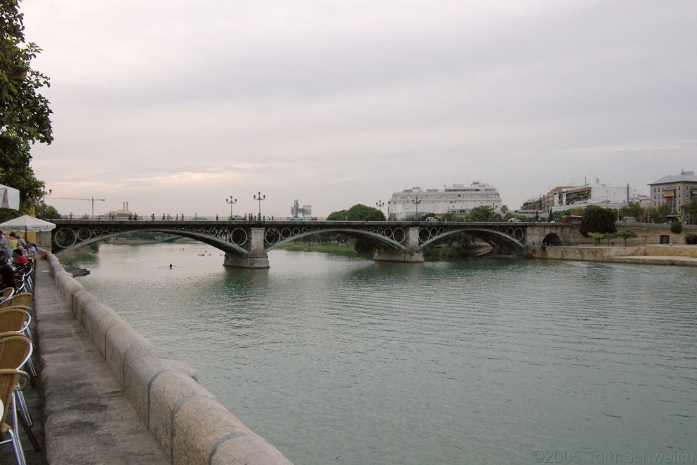 Rio Guadalquivir, Triana, Sevilla, Andalucia, Spain