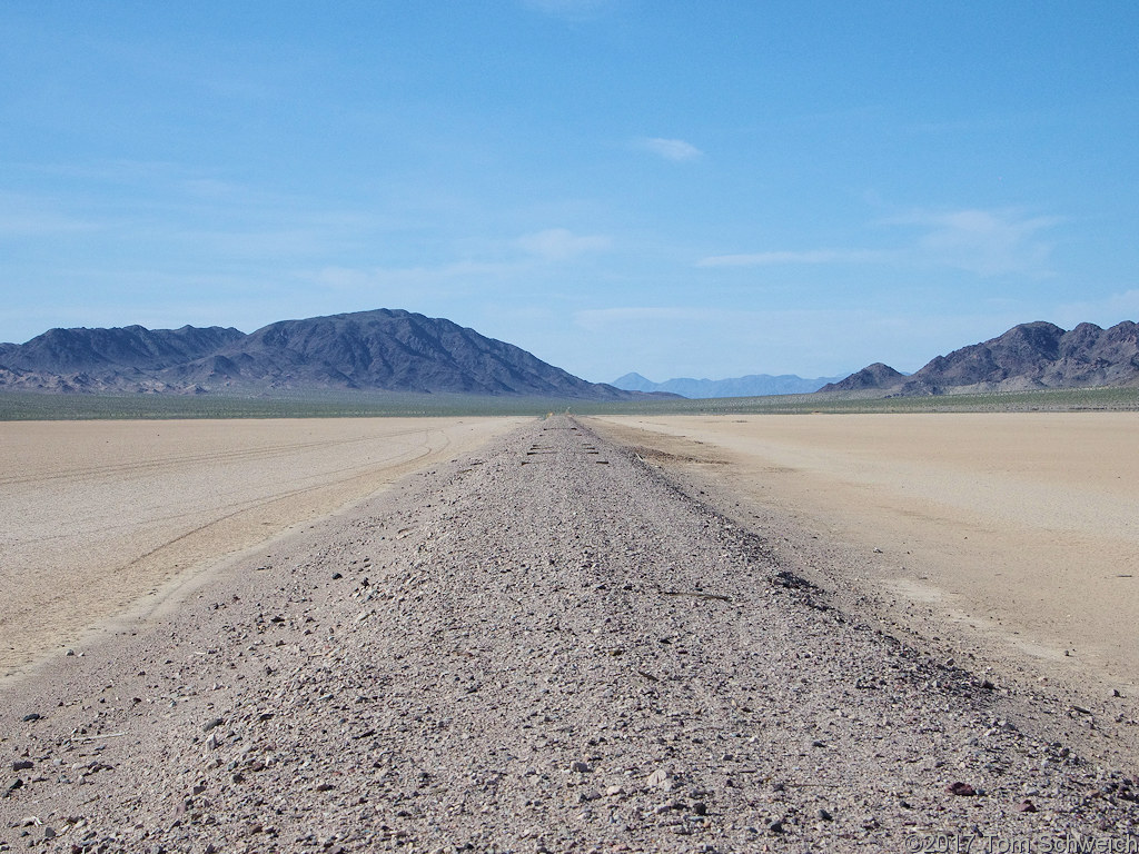 California, San Bernardino, Broadwell Lake