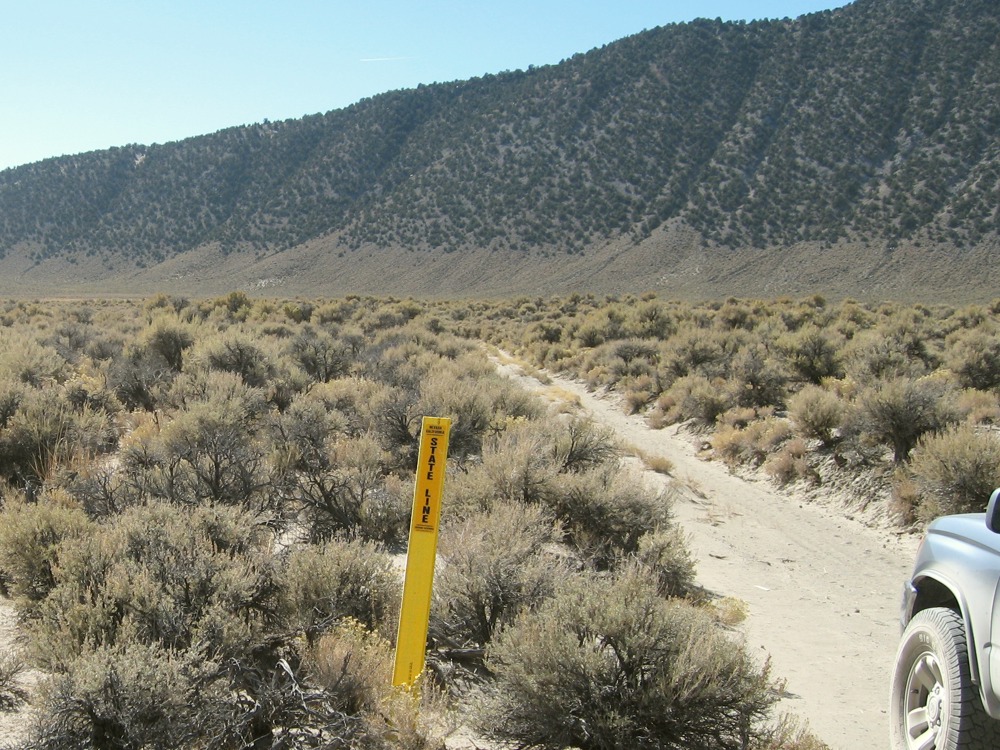 California State Boundary, Mono County, California