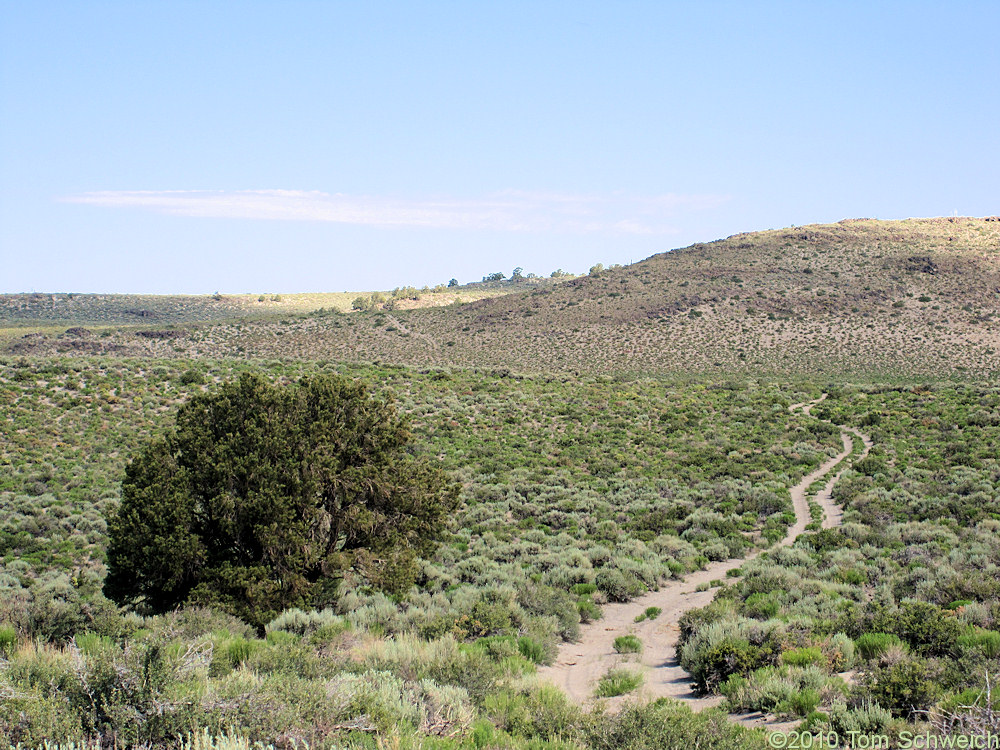 California, Mono County, Adobe Hills