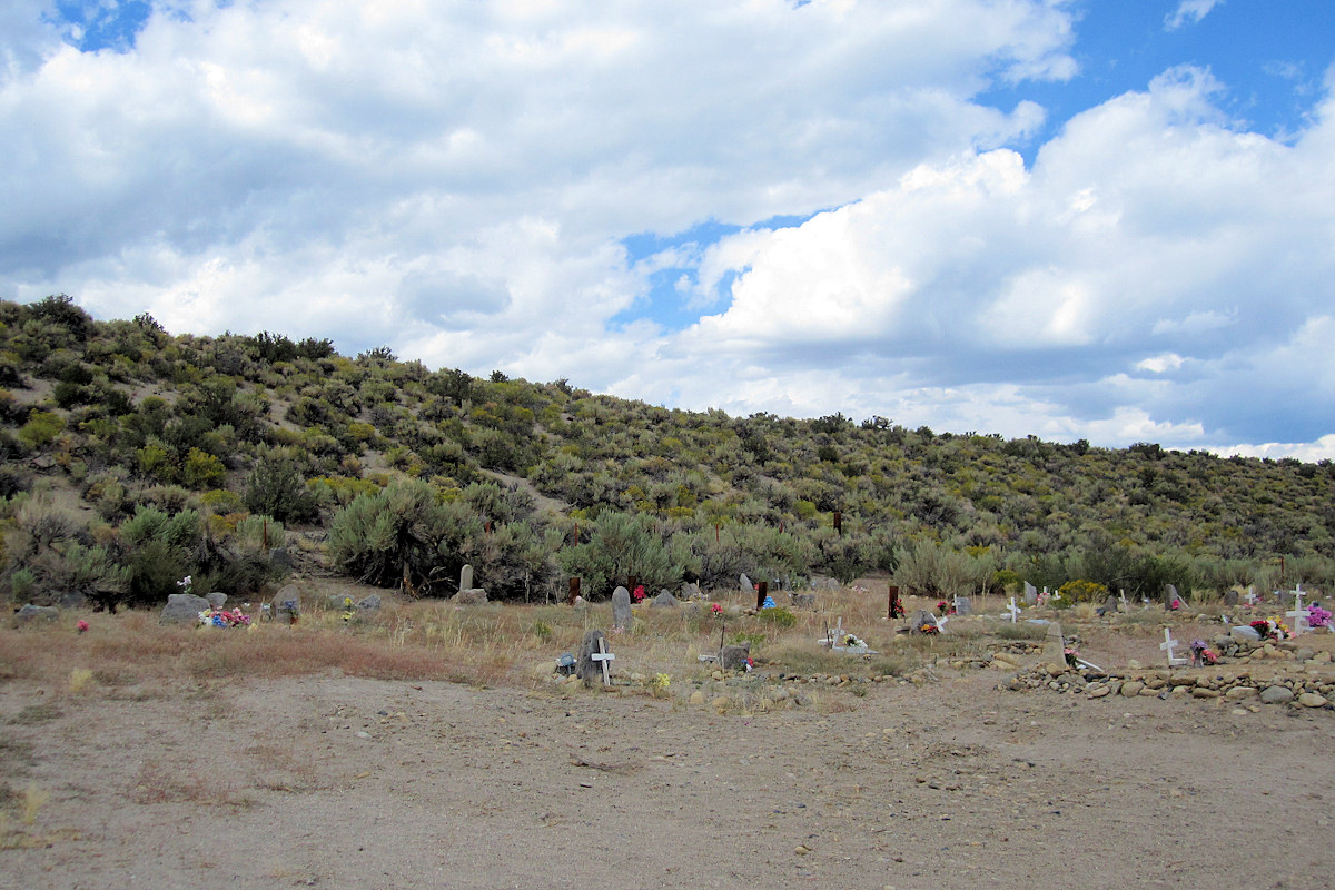 California, Mono County, Hu-Gwa-Tee Rush Creek Cemetery