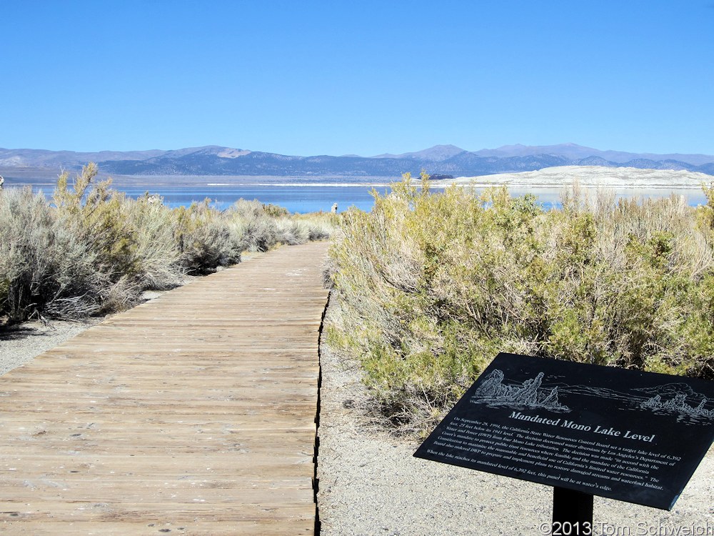 California, Mono County, Mono Lake Tufa State Reserve, South Tufa