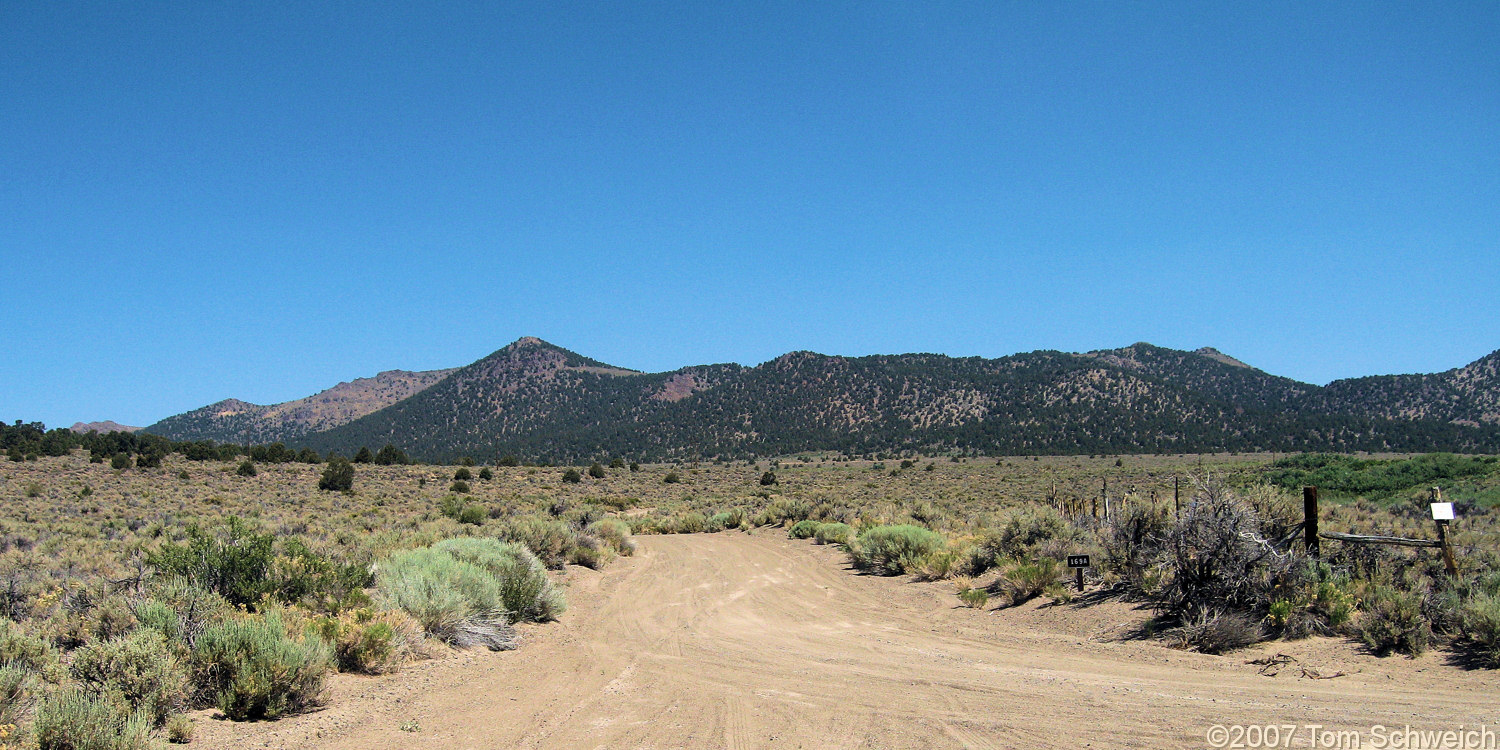 California, Mono County, Bridgeport Canyon, Coyote Spring Road