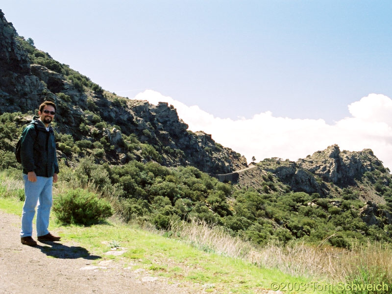 Walking toward Loma de las Palominicas